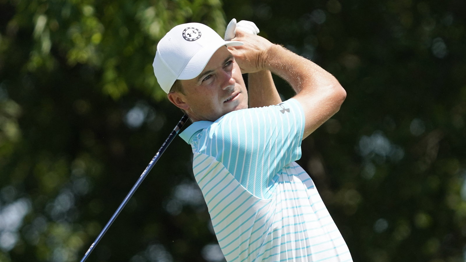 Jordan Spieth shot BOUNCES OUT OF WATER in PGA Championship third round